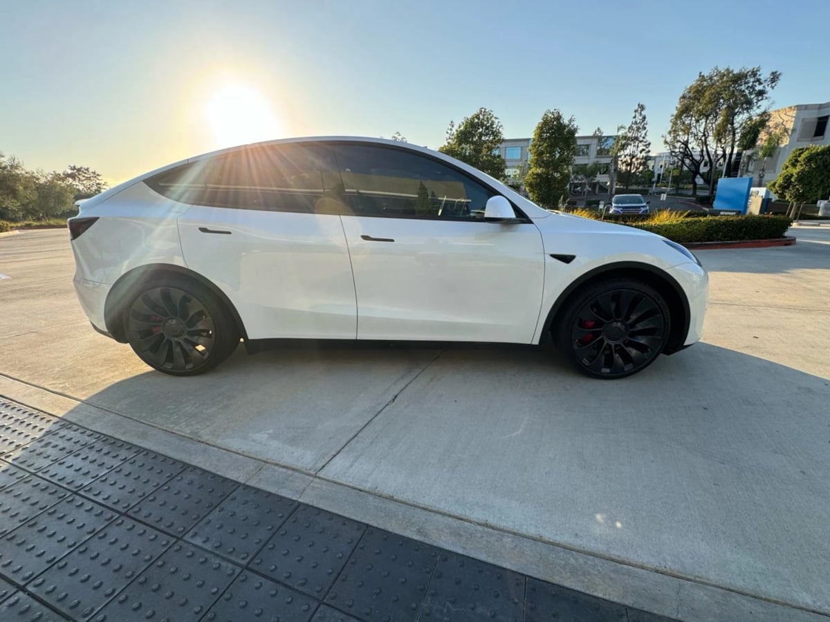 2022 Tesla Model Y Performance photo 8