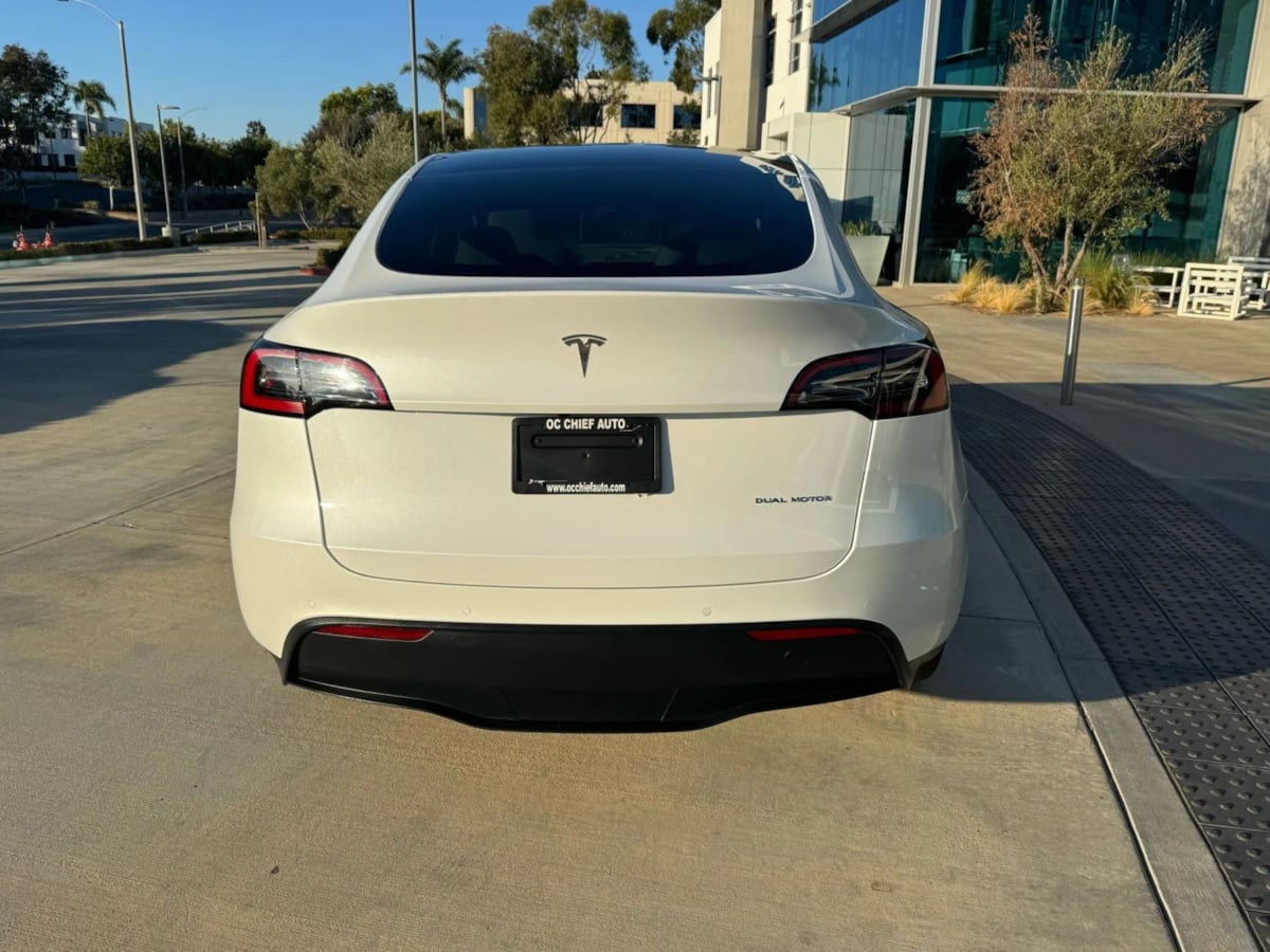 2022 Tesla Model Y Long Range photo 6