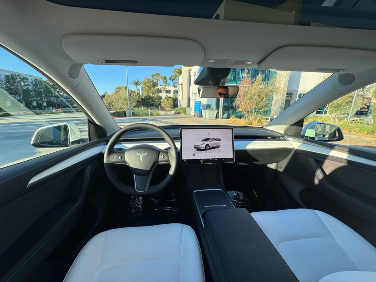 2022 Tesla Model Y Long Range photo 10