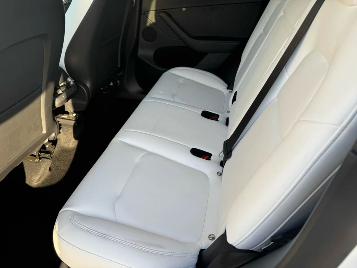 2022 Tesla Model Y Long Range photo 13