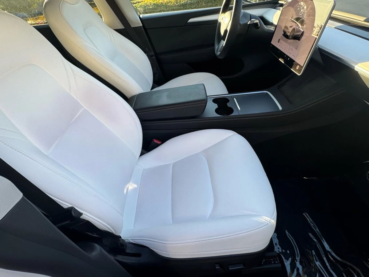 2022 Tesla Model Y Long Range photo 15