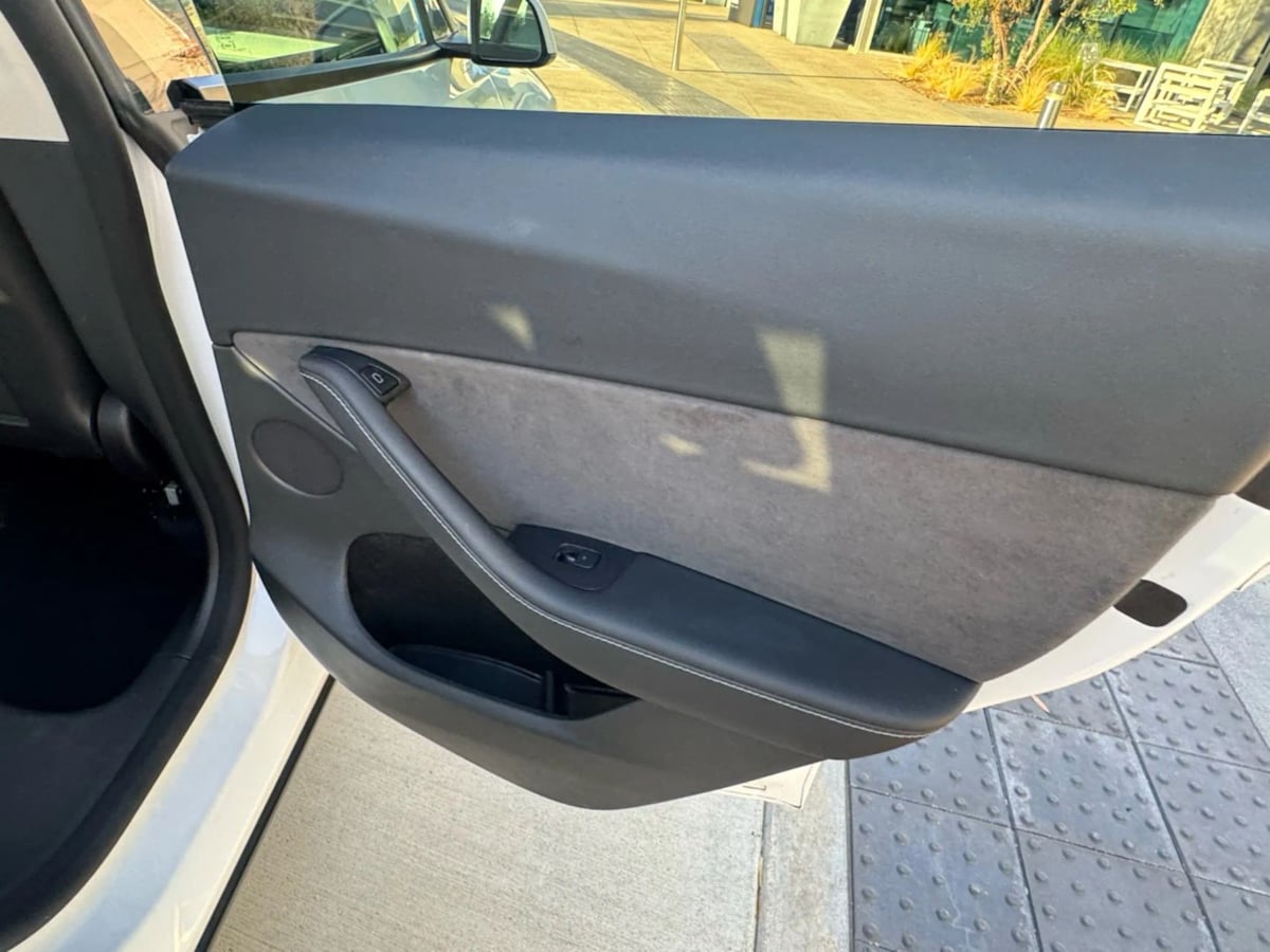 2022 Tesla Model Y Long Range photo 22