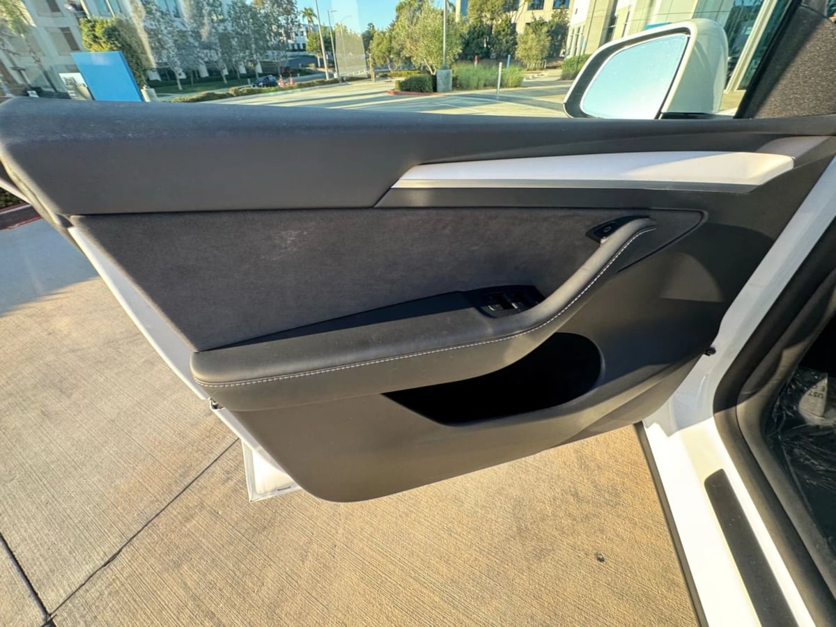 2022 Tesla Model Y Long Range photo 25