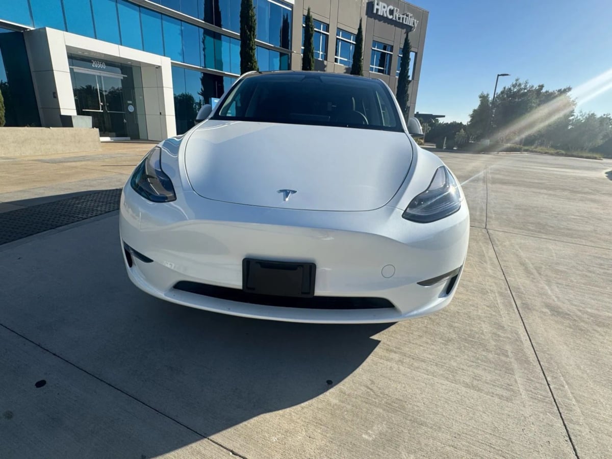 2023 Tesla Model Y Long Range photo 2