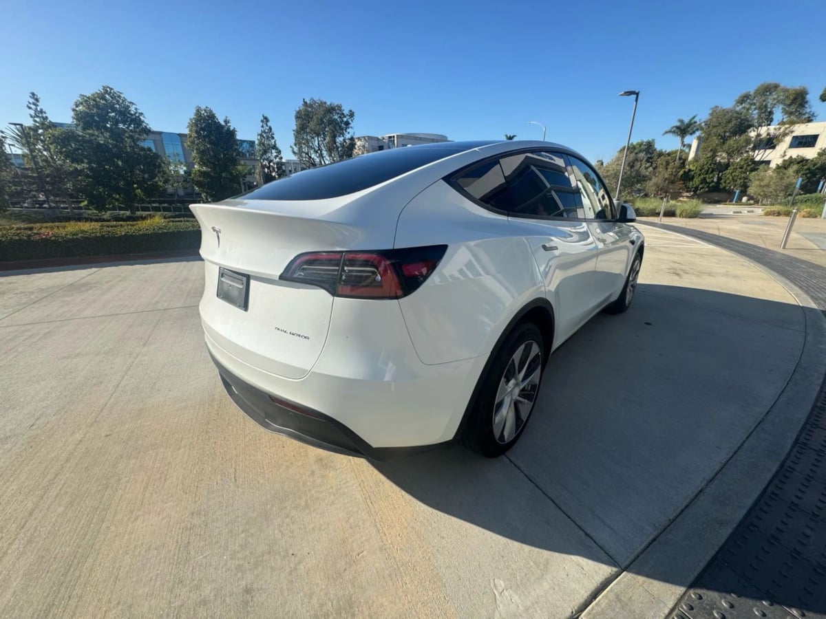 2023 Tesla Model Y Long Range photo 5