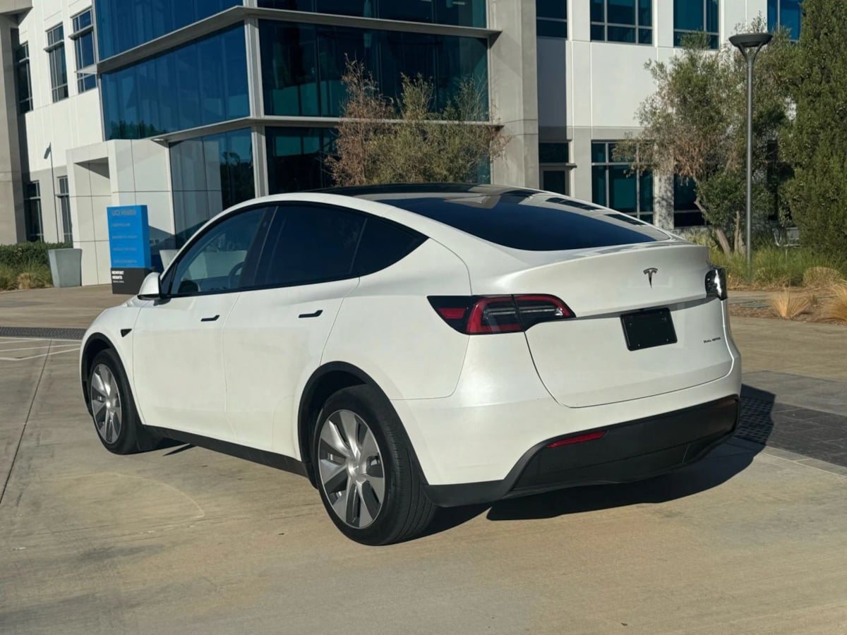 2023 Tesla Model Y Long Range photo 7