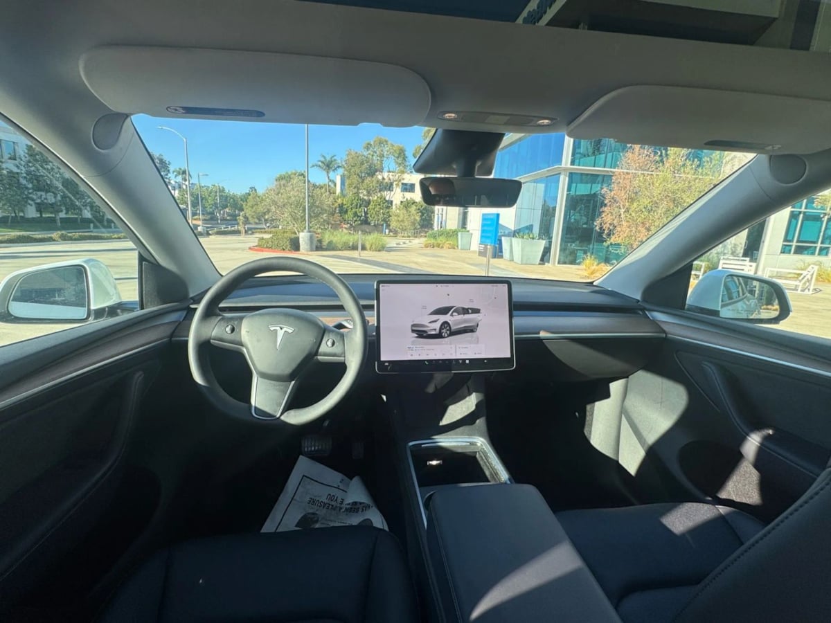 2023 Tesla Model Y Long Range photo 10