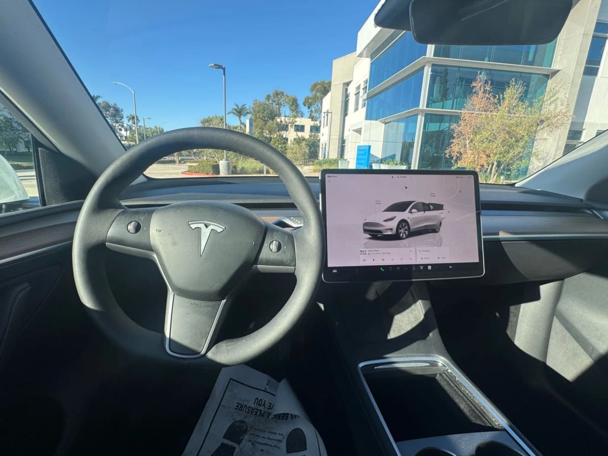 2023 Tesla Model Y Long Range photo 23