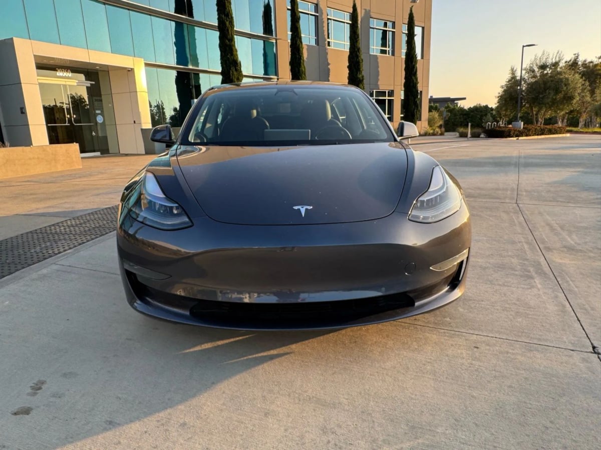 2022 Tesla Model 3 Performance photo 2