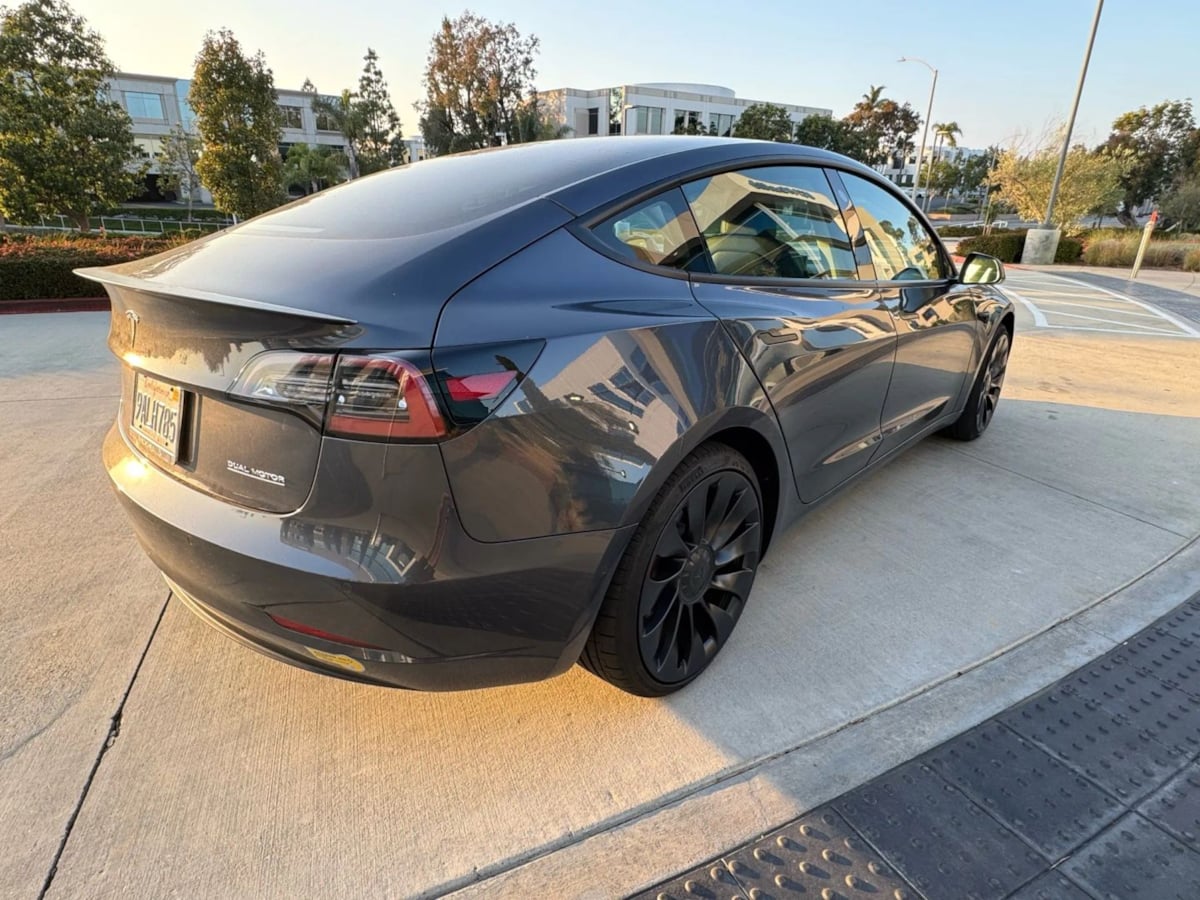 2022 Tesla Model 3 Performance photo 4