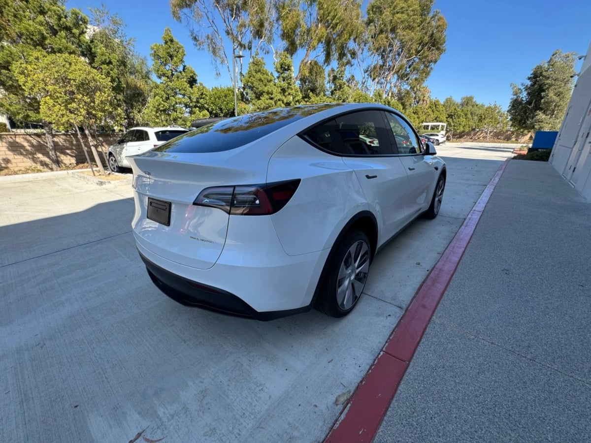 2023 Tesla Model Y Long Range photo 7