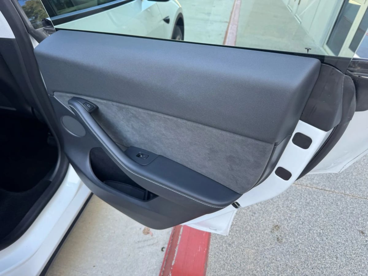 2023 Tesla Model Y Long Range photo 24