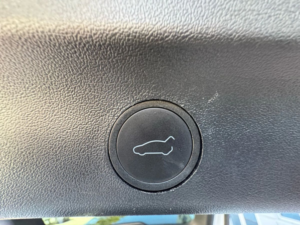2023 Tesla Model Y Long Range photo 25