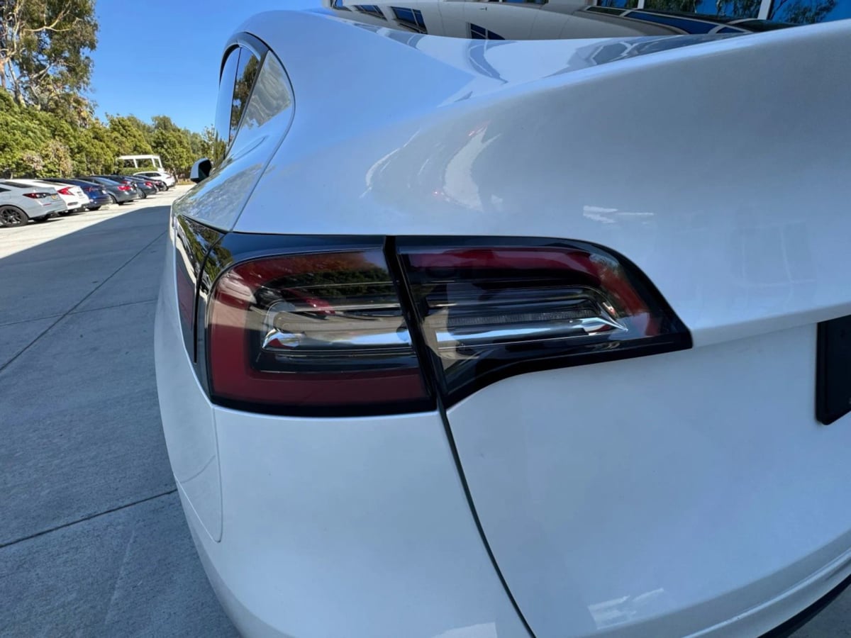 2023 Tesla Model Y Long Range photo 27