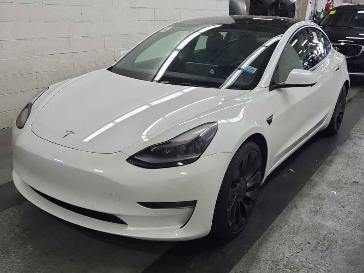2022 Tesla Model 3 Performance photo 3