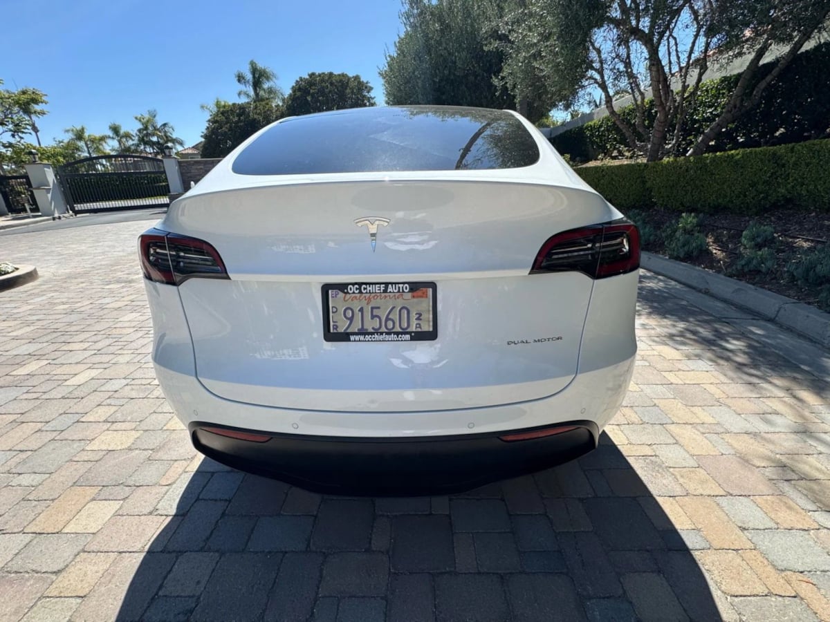 2022 Tesla Model Y Long Range photo 4