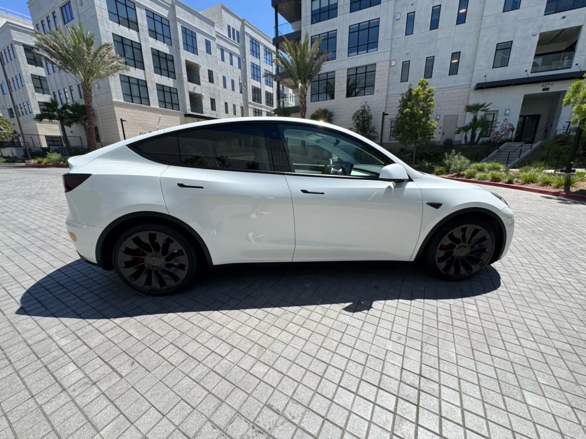 2022 Tesla Model Y Performance photo 9