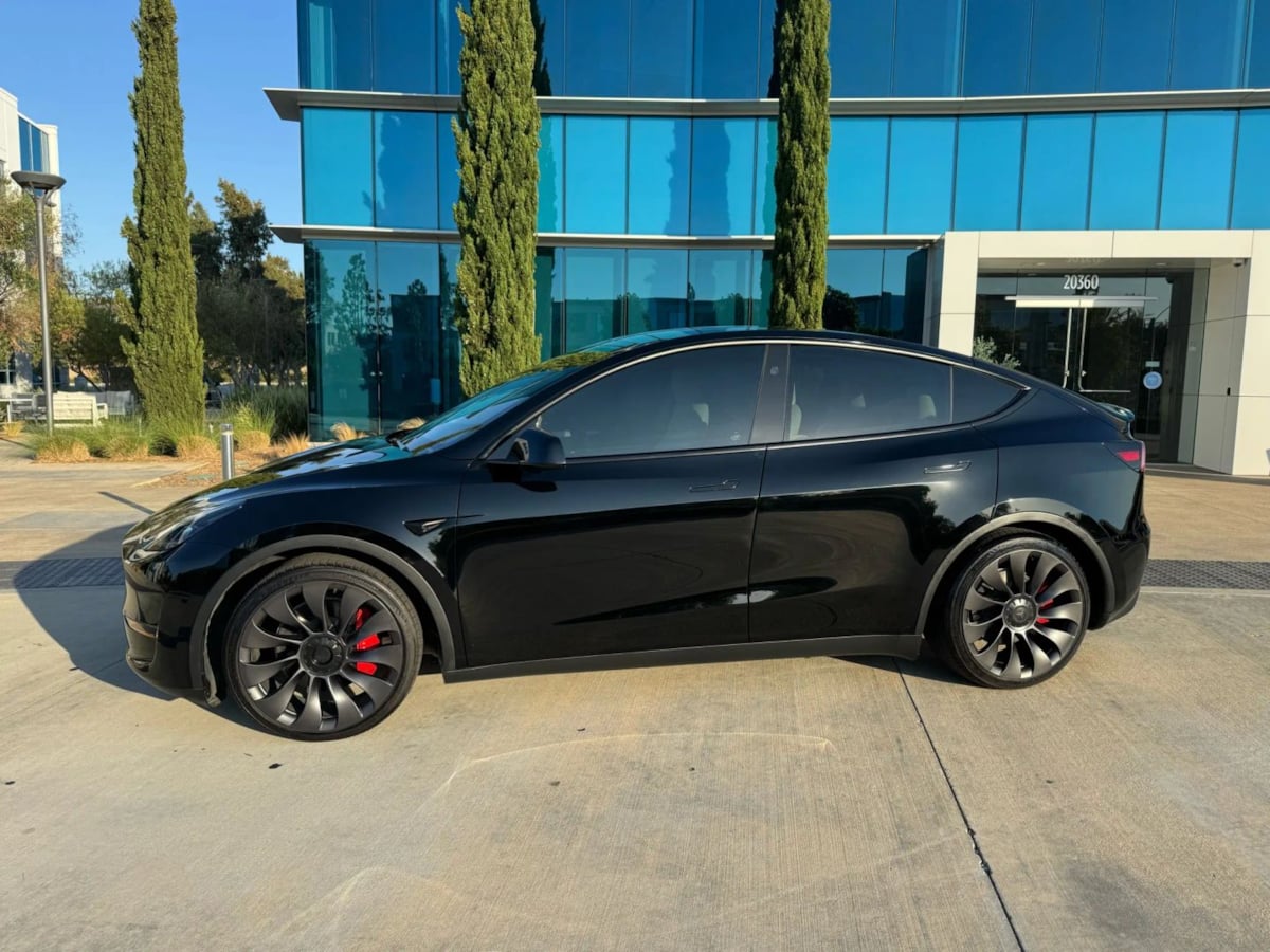 2023 Tesla Model Y Performance photo 7