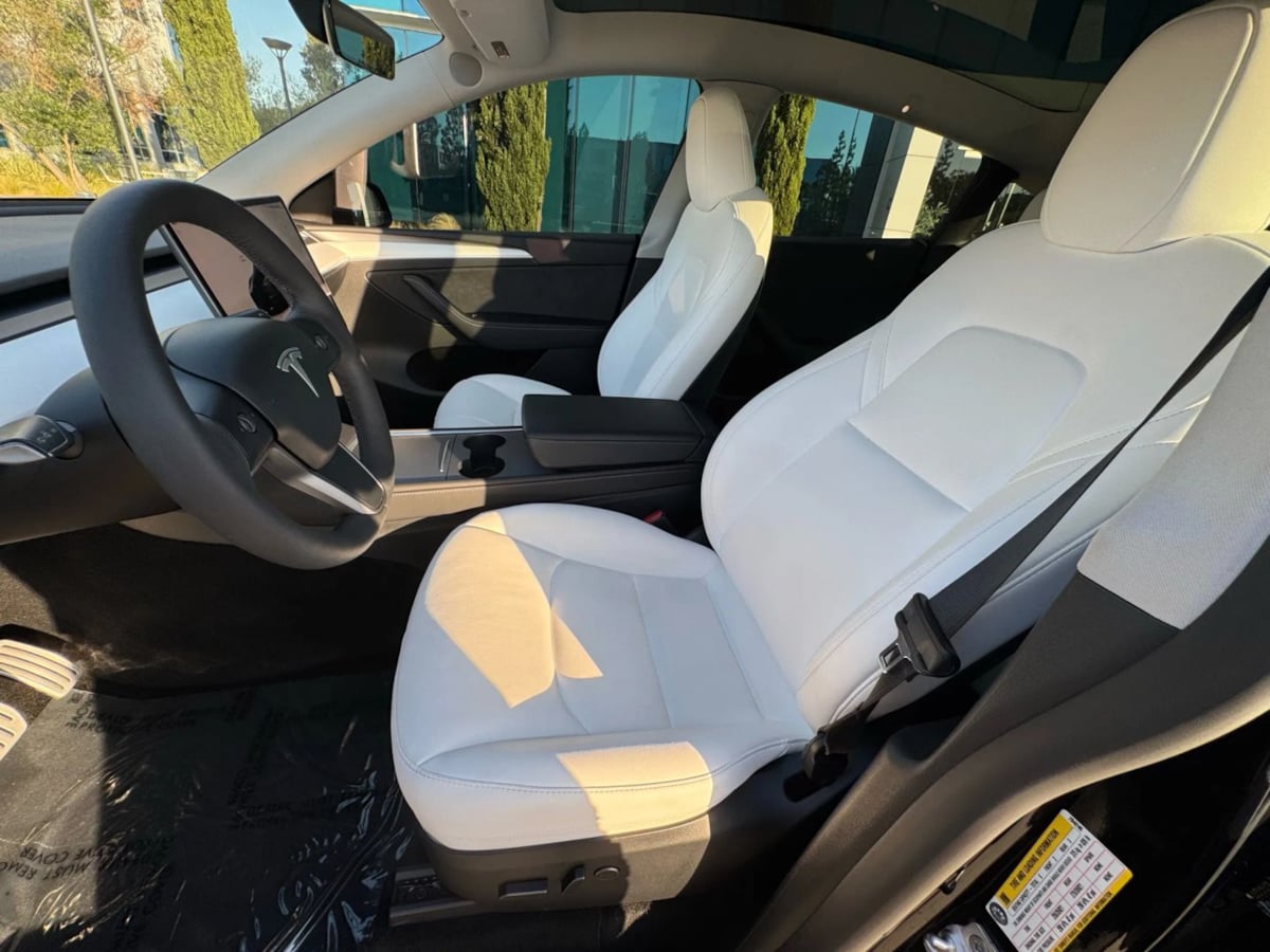 2023 Tesla Model Y Performance photo 9