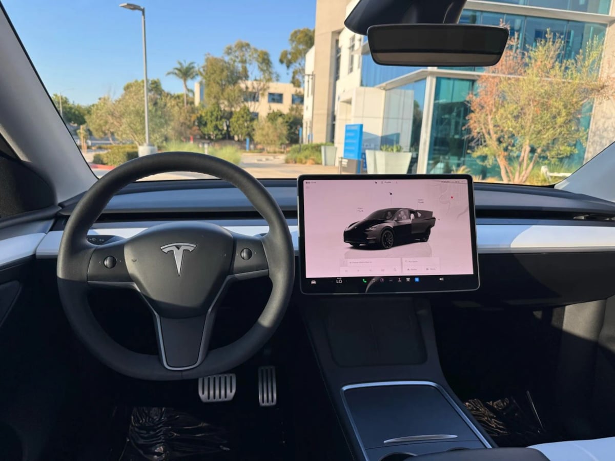 2023 Tesla Model Y Performance photo 21
