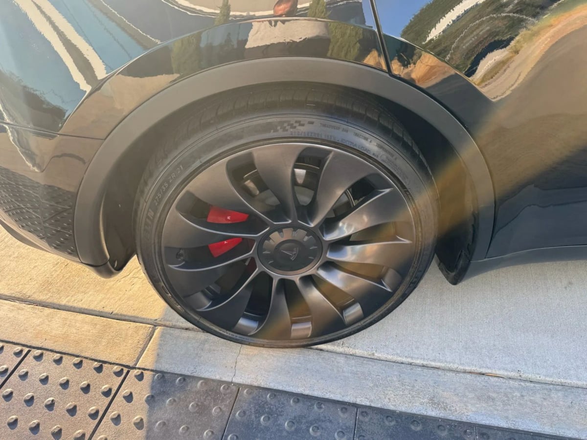 2023 Tesla Model Y Performance photo 25