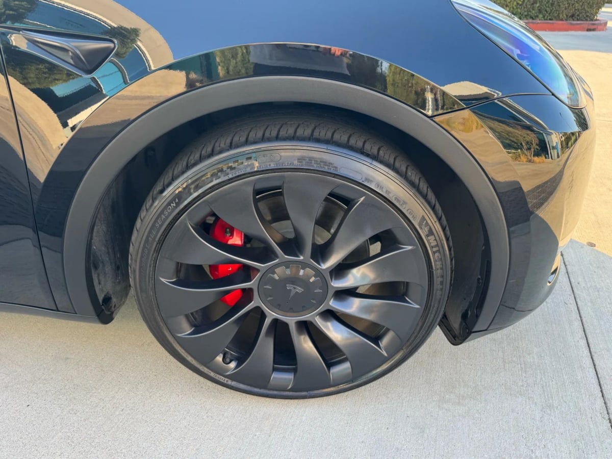 2023 Tesla Model Y Performance photo 32