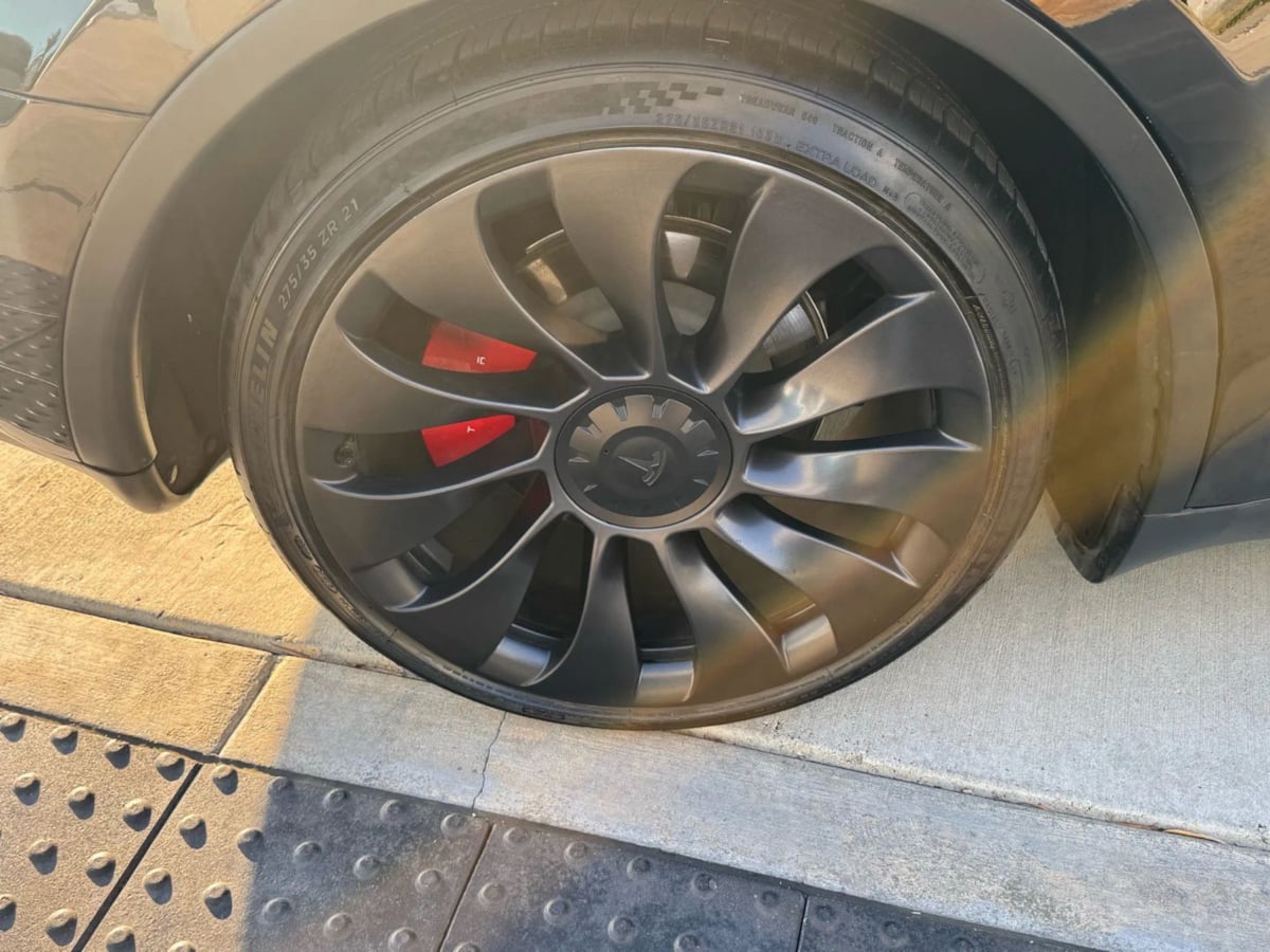 2023 Tesla Model Y Performance photo 33