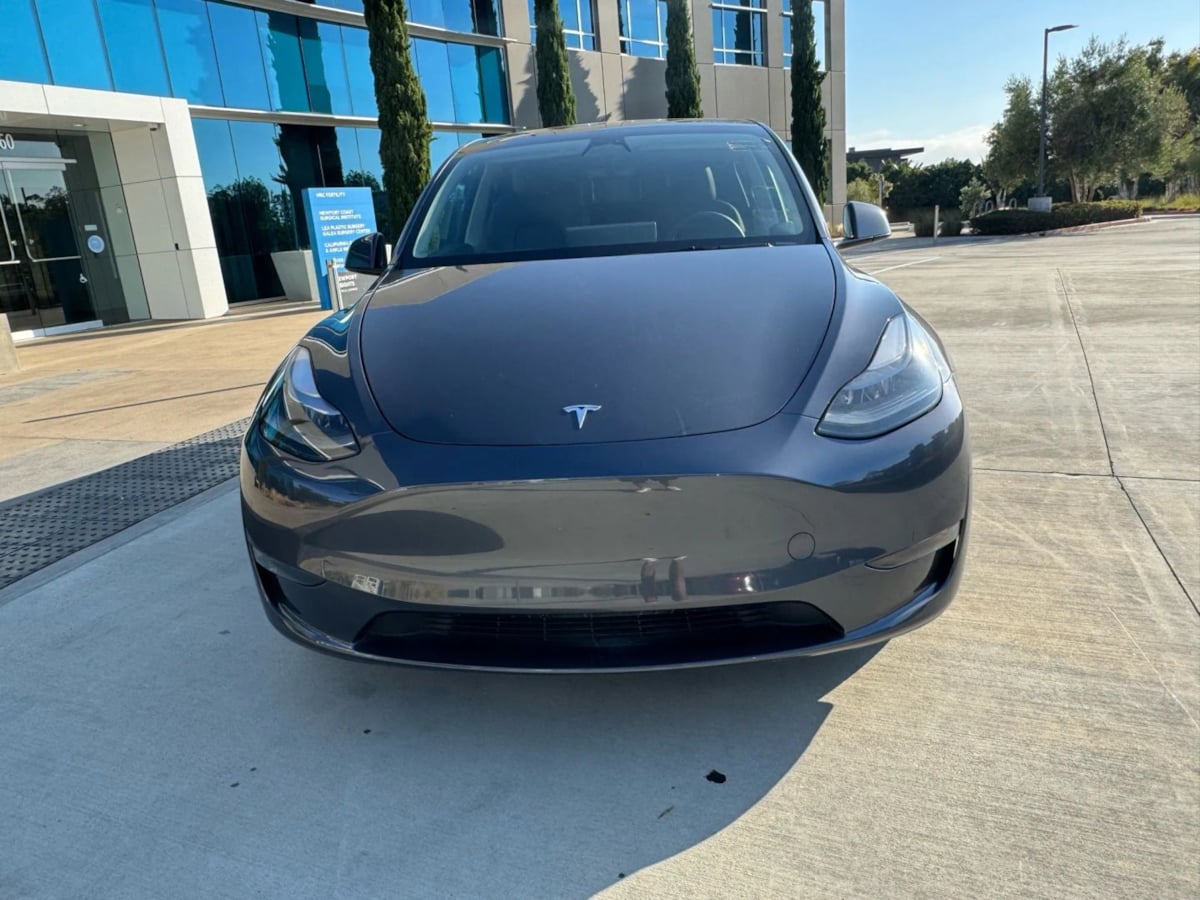 2023 Tesla Model Y Long Range photo 2