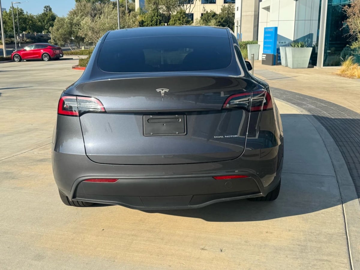 2023 Tesla Model Y Long Range photo 6