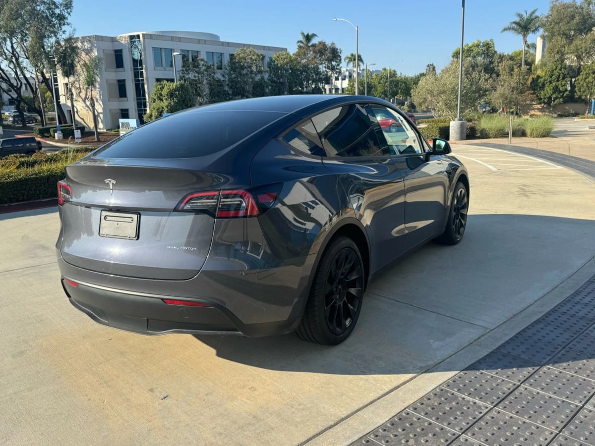 2023 Tesla Model Y Long Range photo 7