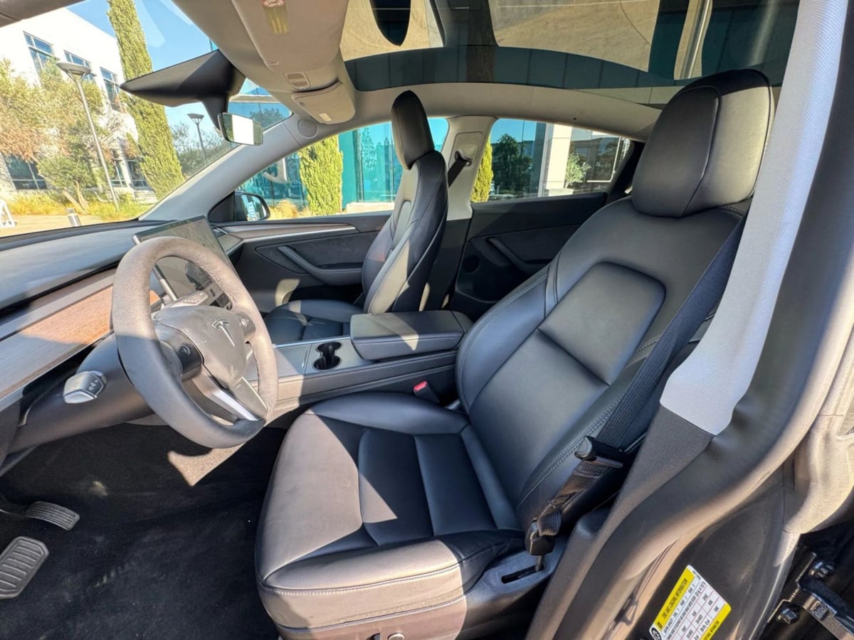 2023 Tesla Model Y Long Range photo 11