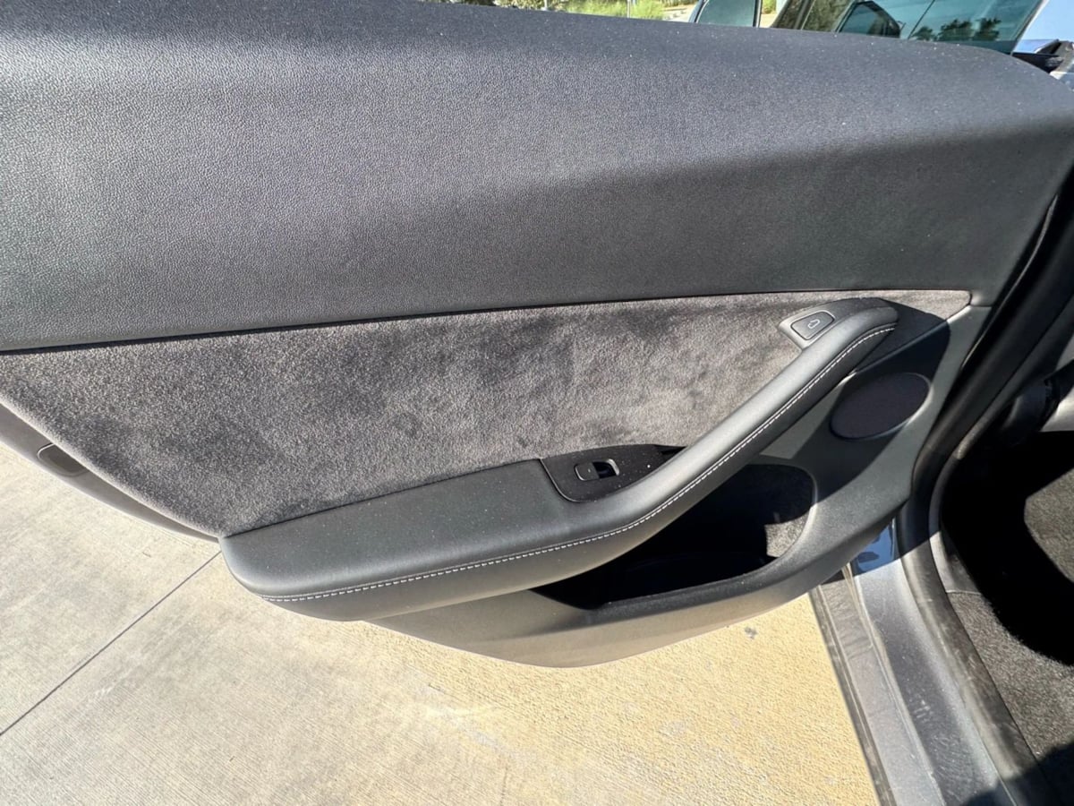 2023 Tesla Model Y Long Range photo 23