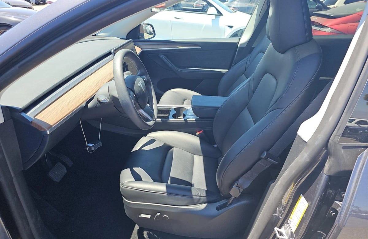 2023 Tesla Model Y Long Range photo 4