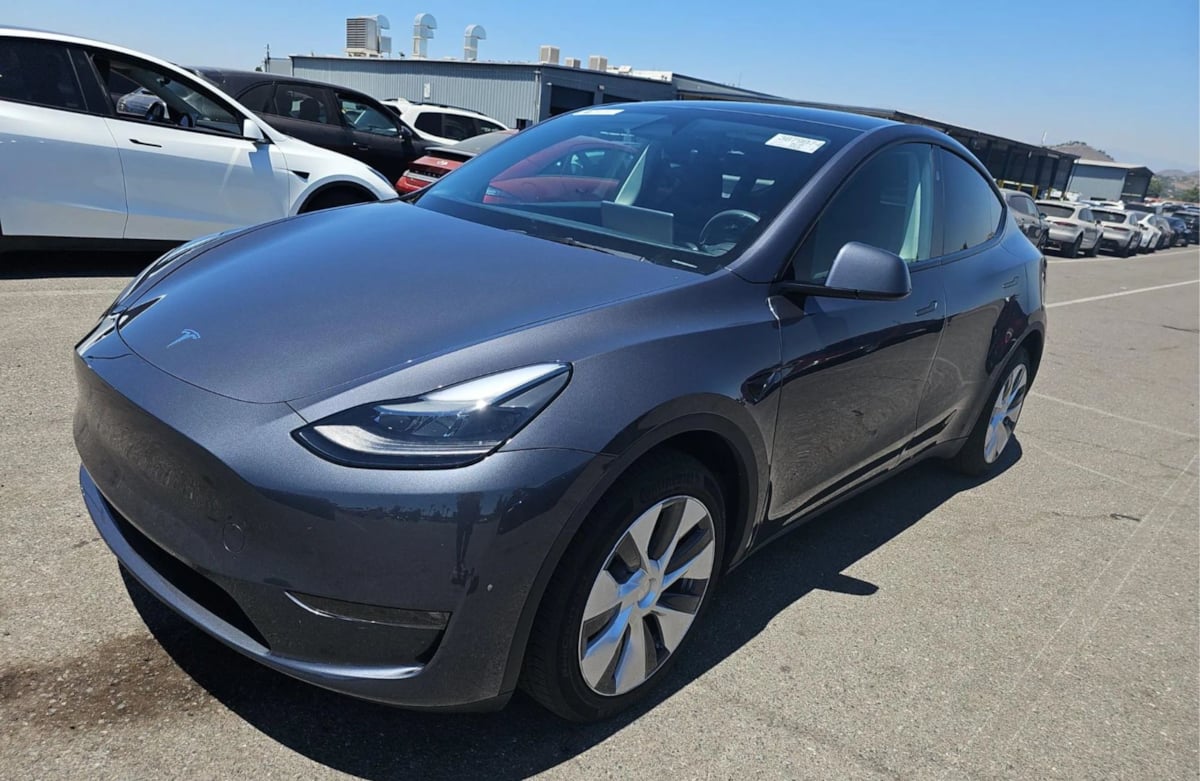 2023 Tesla Model Y Long Range photo 9