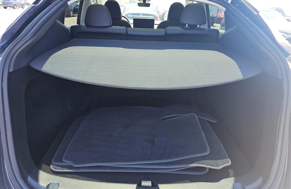 2023 Tesla Model Y Long Range photo 2