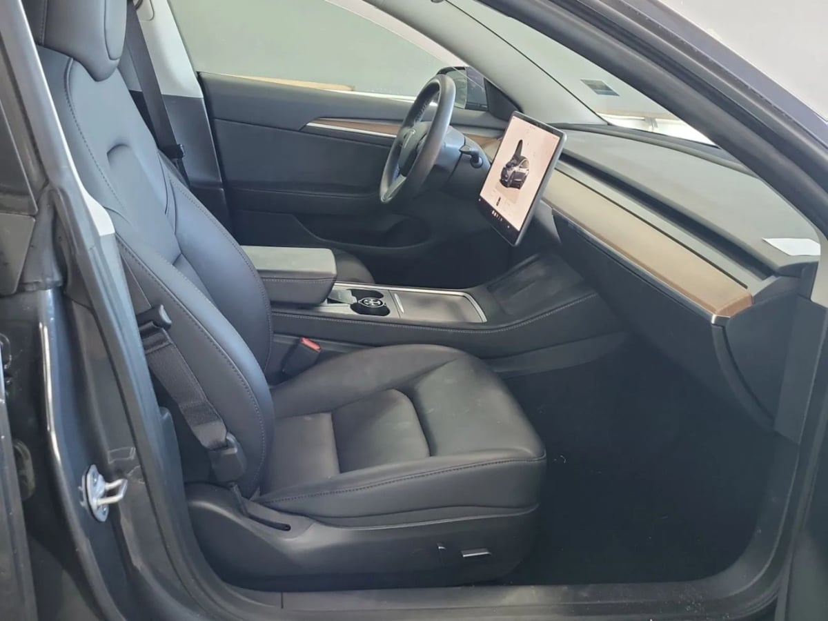 2023 Tesla Model 3 Long Range photo 3