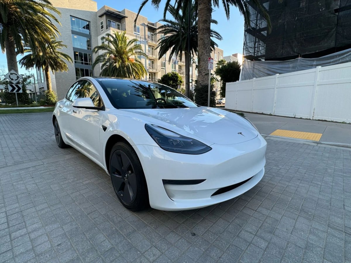 2022 Tesla Model 3 photo 3