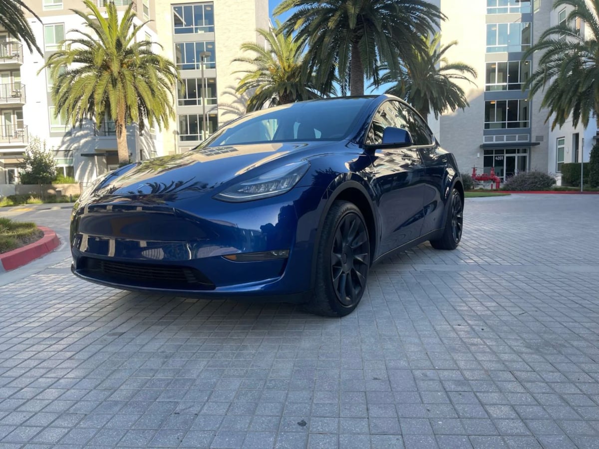 2022 Tesla Model Y Long Range photo 3