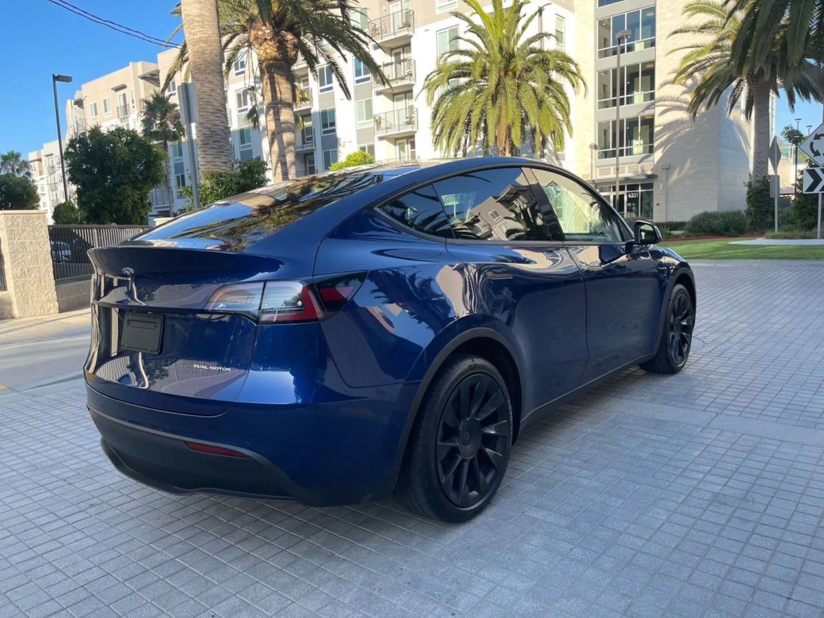 2022 Tesla Model Y Long Range photo 4