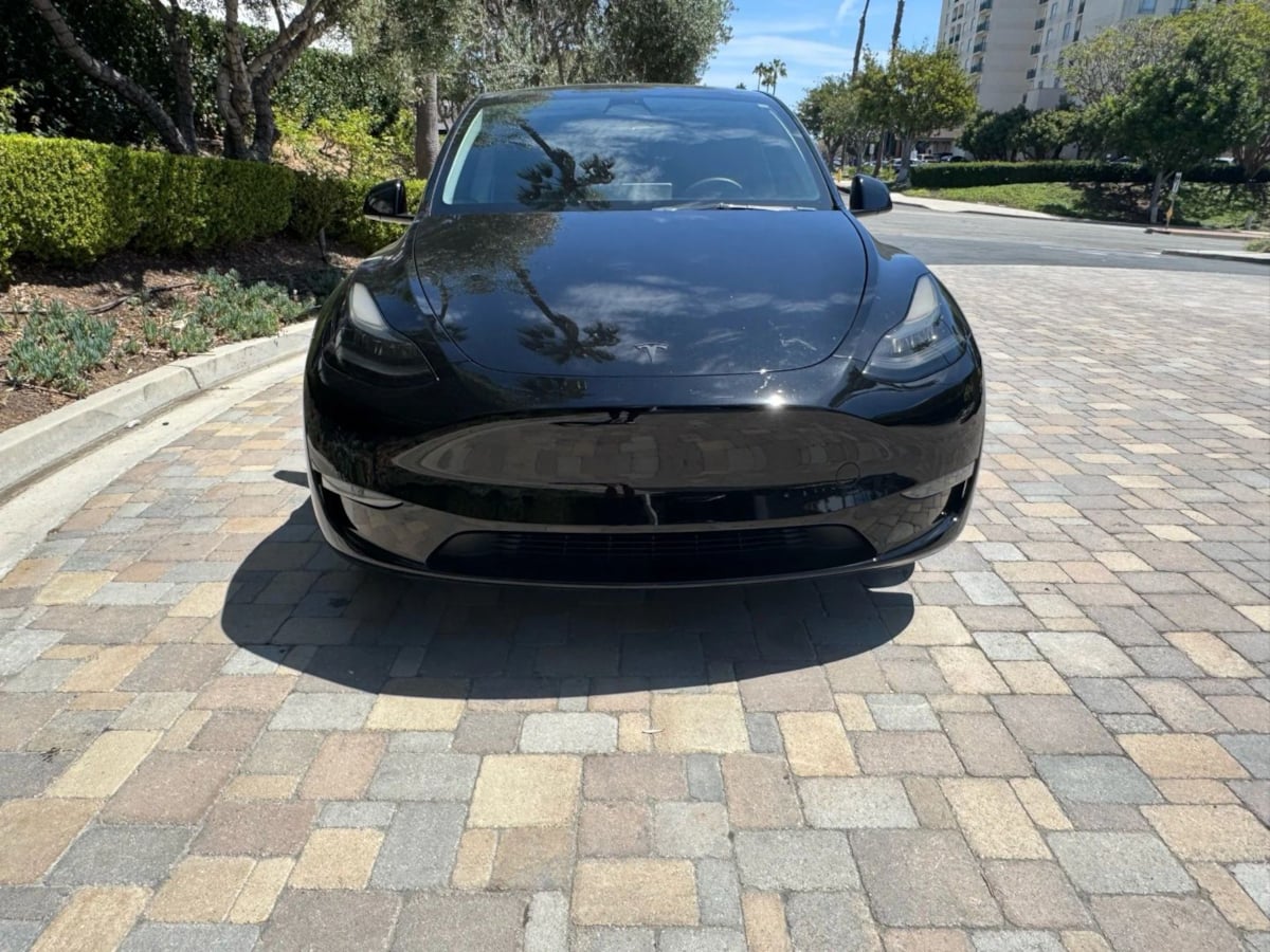 2023 Tesla Model Y Long Range photo 2