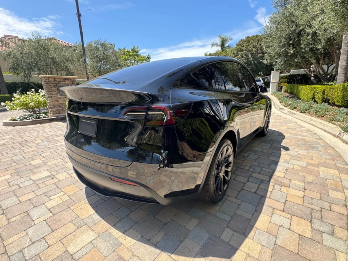 2023 Tesla Model Y Long Range photo 6