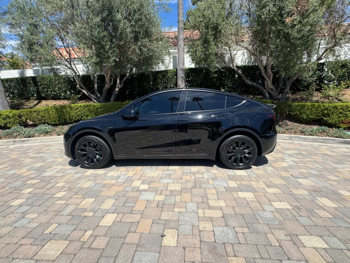 2023 Tesla Model Y Long Range photo 7