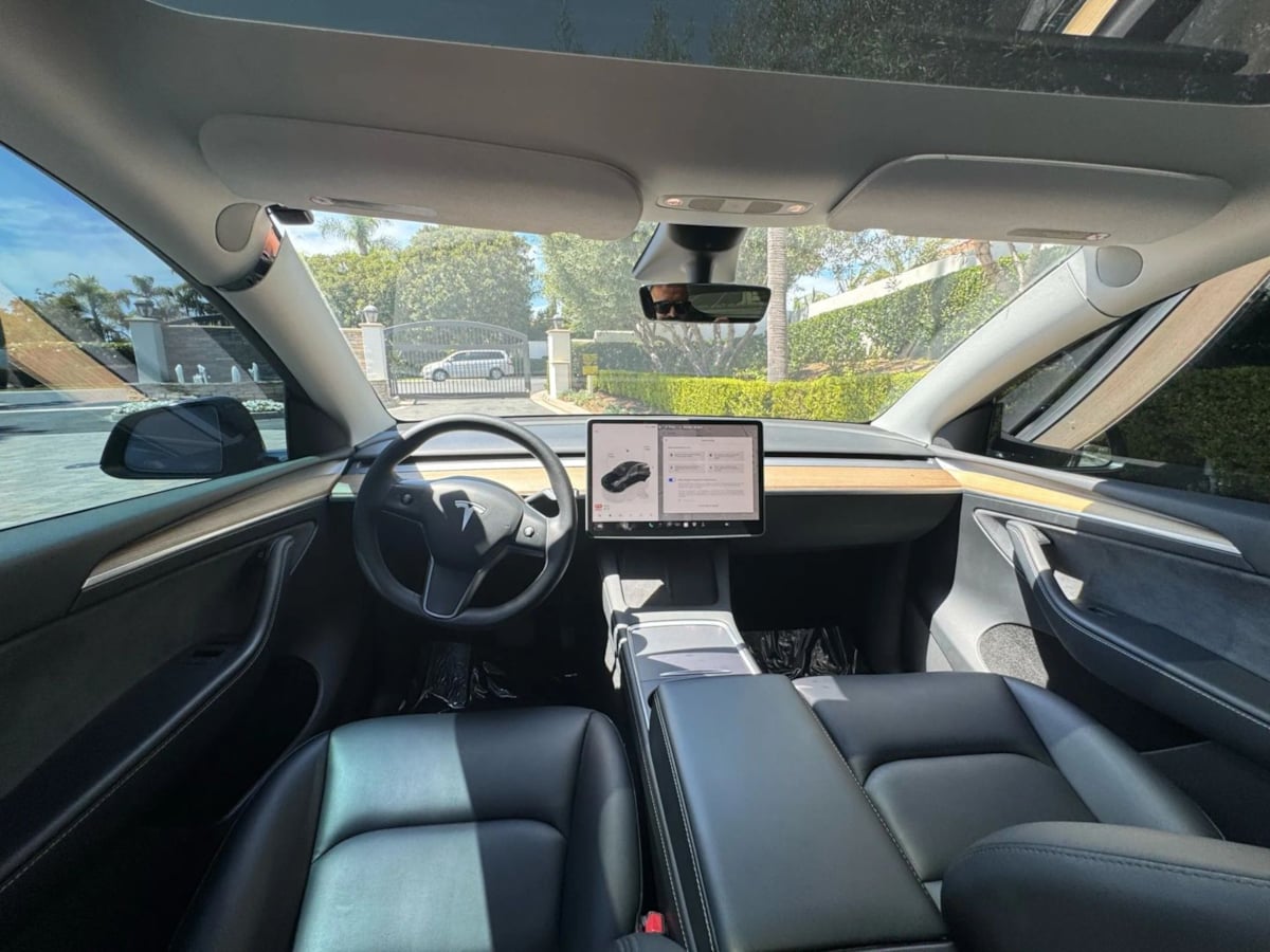 2023 Tesla Model Y Long Range photo 11