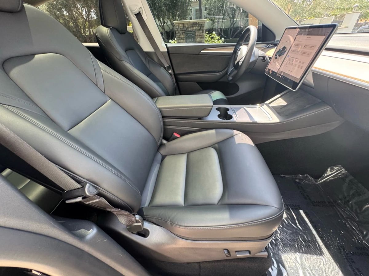 2023 Tesla Model Y Long Range photo 14