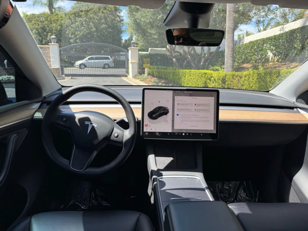 2023 Tesla Model Y Long Range photo 18