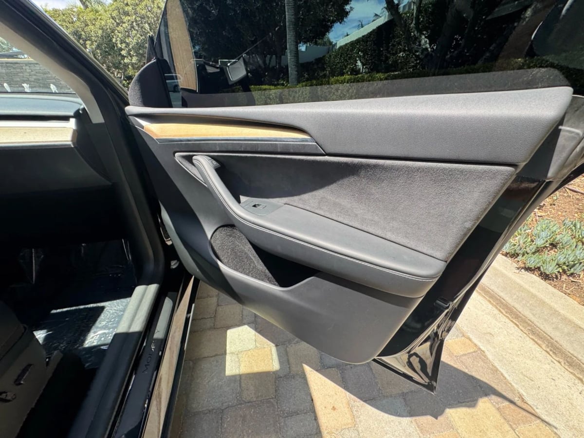 2023 Tesla Model Y Long Range photo 20