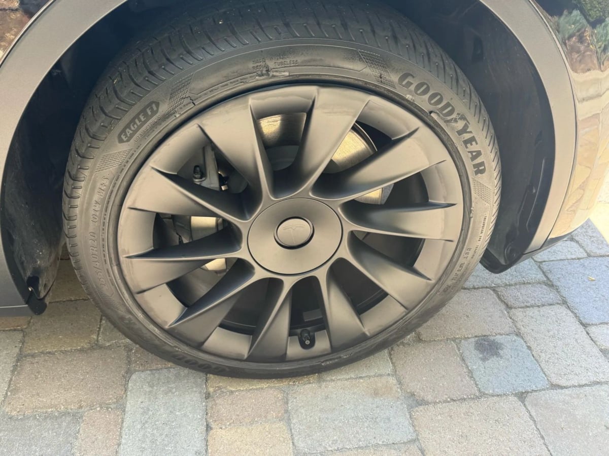 2023 Tesla Model Y Long Range photo 22