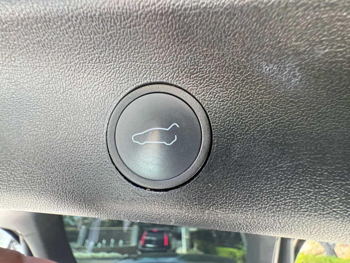 2023 Tesla Model Y Long Range photo 29