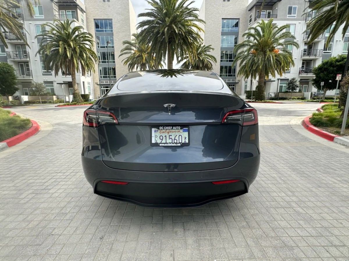 2022 Tesla Model Y Long Range photo 6