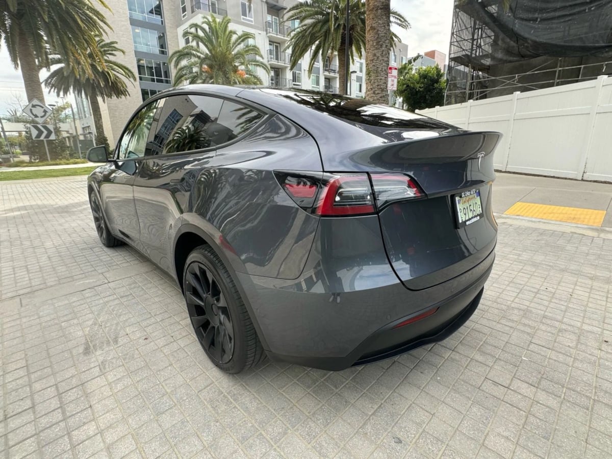 2022 Tesla Model Y Long Range photo 7